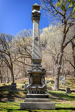 John-Latsch-memorial-woodlawn-cemetery-mn